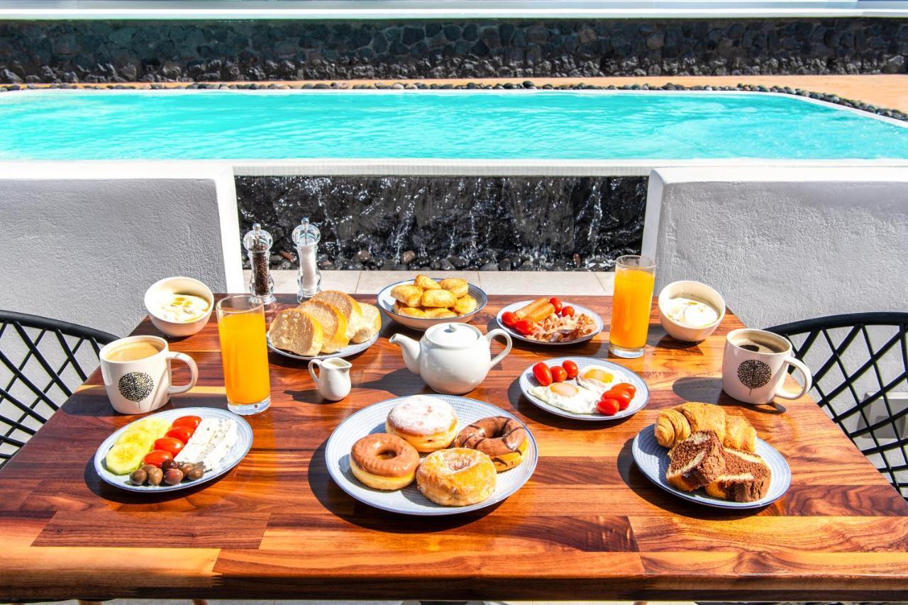 Abasa Suites Fira  Bagian luar foto